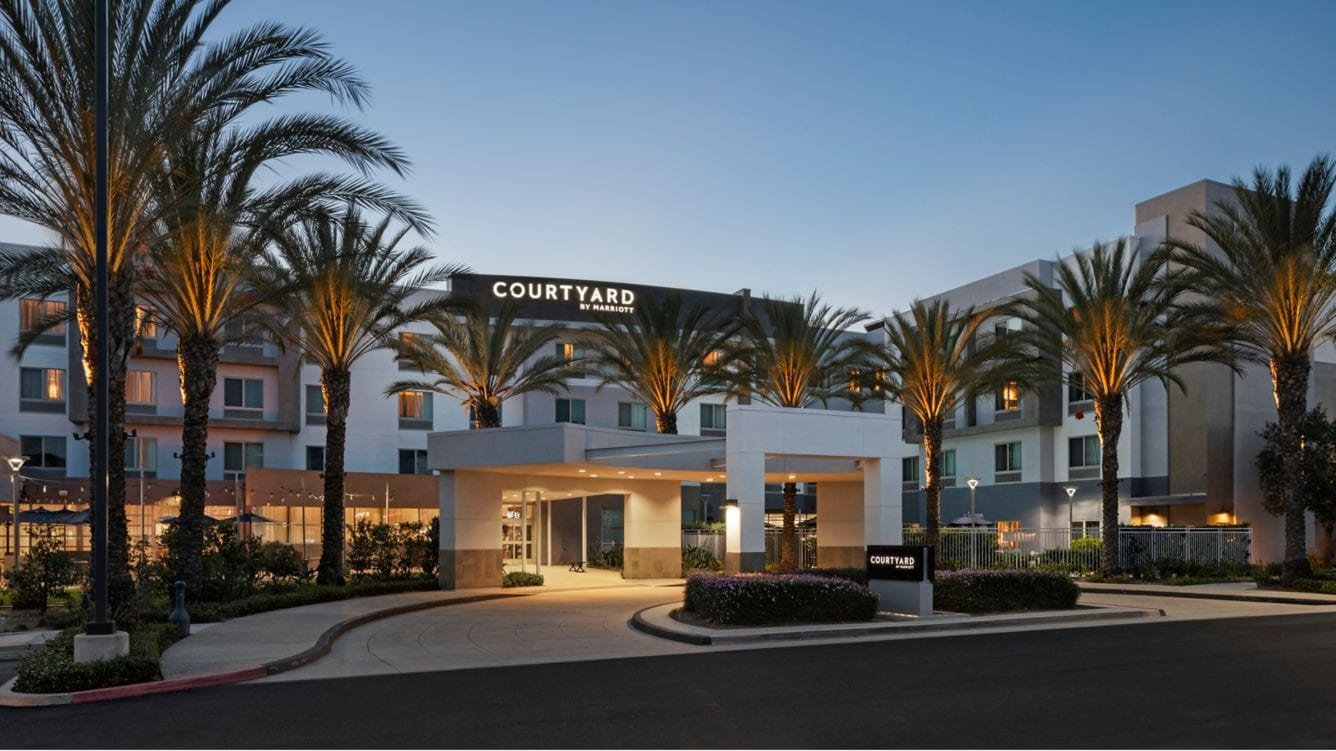 courtyard long beach